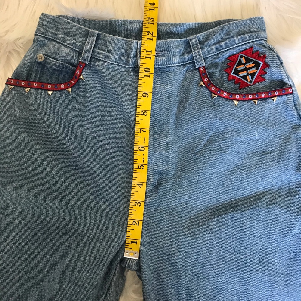 SOLD / VINTAGE • aztec high waisted jeans - Picture 5 of 8